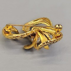 Vintage Damascene Brooch Spiral Imitation Pearl Gold Tone 1.5″