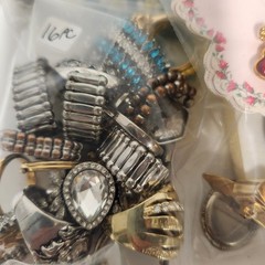 160 Pc Vintage To Now Mixed Jewelry Lot Necklaces Bracelets Brooches Rings Pins