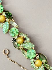 Vintage Verified JULIANA BOOK SET Green Art Glass Necklace Bracelet Brooch Ear