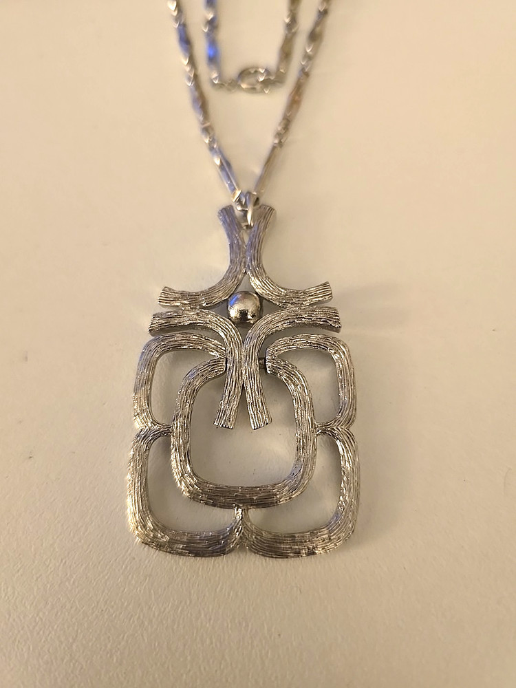 VINTAGE SIGNED AVON SILVERTONE ARTICULATED PENDANT BAR LINK CHAIN NECKLACE 24”