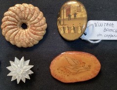 Lot of 14 Vintage Brooches Including Silvertone, Fans, Florals….unbranded