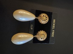 Vintage 1980s Faux Pearl Drop Clip On Earrings Large Gold Tone Runway Statement