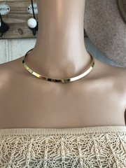 Woman’s Vintage Gold Collar Style Necklace Measuring 6 Inch’s Across