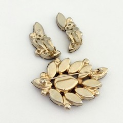 Vintage Garne Red Pink Rhinestone Marquise Clip On Earrings Brooch Pin Set