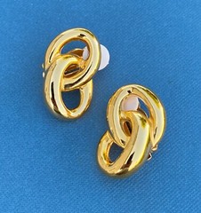 Earrings Love Knot Gold Tone Clip On