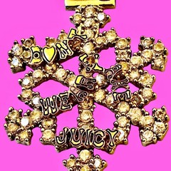 Juicy Couture Limited Edition 2006 Snowflake Charm Crystals DON’T FLAKE WEAR