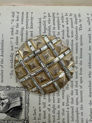 VTG 1950s-1960s CROWN TRIFARI Gold-tone Brooch Rhinestone Baguette 2 ½” Jewelry