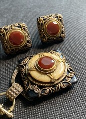 Vtg PATRICE Brass Carnelian Onyx Double Strand Bead Pendant Necklace Earring Set