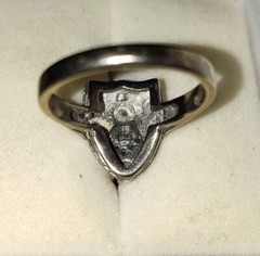 14K White gold vintage shield ring