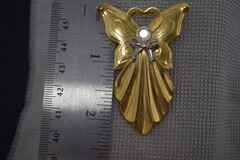 Vintage Angel Brooch 2.5″ Icy Angelcore Love Valentine Christmas Signed
