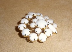 Beautiful D&E White Milk Glass Pin by Juliana Jewelry
