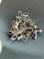 Vintage unsigned green blue rhinestone filigree brooch- Juliana style