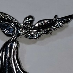 “Angel In Disguise” VTG Silver Tone Pin Angels/ Fairy Brooch EUC