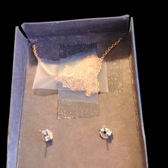 Vtg Gold Tone 18in Crystal Rhinestone Bee Necklace With Imitation Pearl Studs
