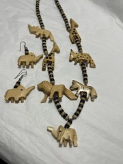 Vintage Hand Carved Wood African Animal Beaded Necklace Pierced Earrings Set