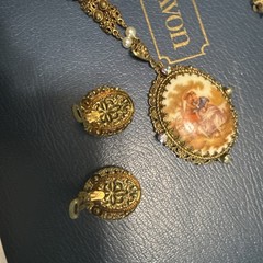 Vintage West Germany Fragonard Porcelain Cameo Necklace Set