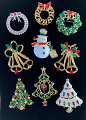 Brooch Lot Christmas Trees Wreaths Bells Snowman Gold & Silver Tones Rhinestones