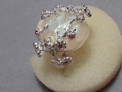 Opalite cabochon ring W/cherry blossom design silvertone metal red stones size 6