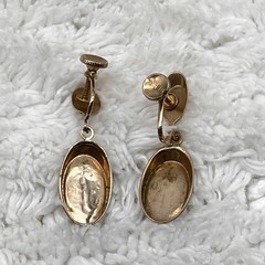 Vintage Nemo Monogram Earrings Cursive R Gold Tone Screw Backs Signed 1.5″