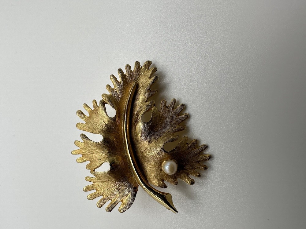 Vintage Gold Leaf Faux Pearl Mid Century Modern Brooch 4.5cm BB15
