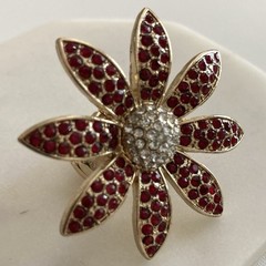 Vintage Red Rhinestone Flower Ring Gold Tone Stretchable 8