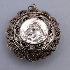 Vintage 800 Silver Filigree Trinket Rosary Box Pendant Madonna Child 1.25in