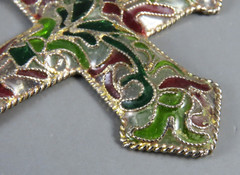 VTG PLIQUE A JOUR CROSS Green Gold Burgundy CLOISONNE GLASS Pendant Ornament