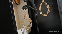Vintage Dangle Multicolor Crystal Gold-tone Earrings 1970s Excellent Condition