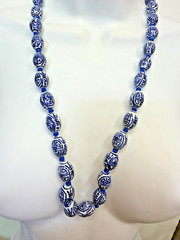 Vintage Necklace Chinese Export Blue White Porcelain Oval Beads 28 in Box clasp