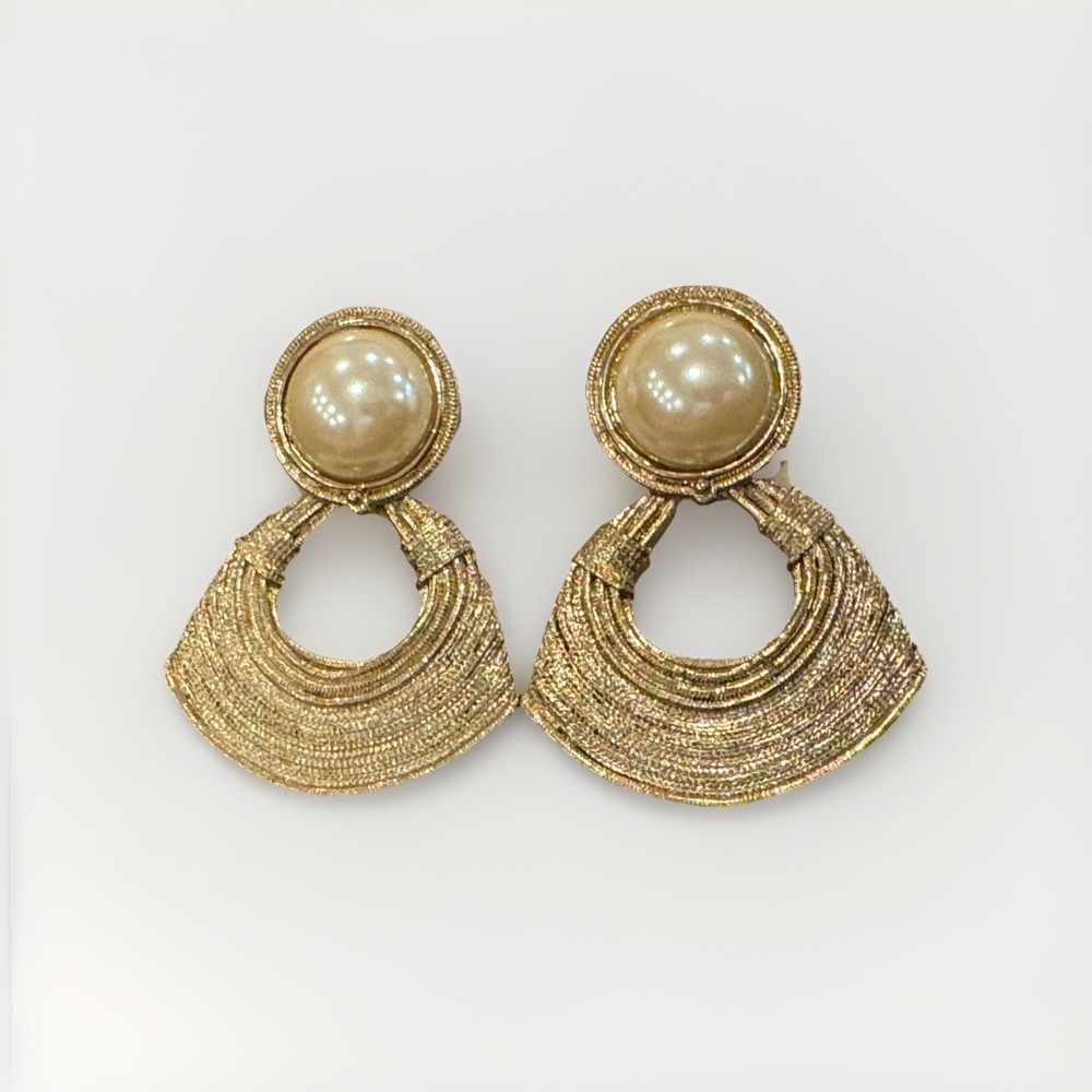 Vintage Gold Tone Runway Pearl Dangle Clip Earrings D&E Statement 1980s