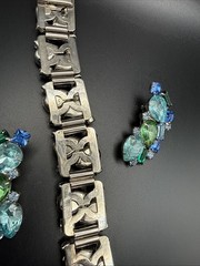 Juliana Style 1950’s Statement Rhinestone Bracelet Clip On’s Rare Blue Green