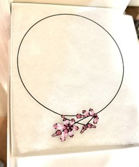 FREE SHIP! Vintage Collar necklace Black wire Pink crystals, Gift box.