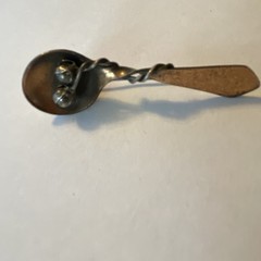 Vintage Spoon-Shaped Stick Pin Brooch Copper Tone Metal Unisex Adults