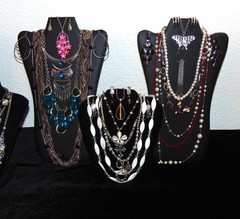Vintage & Modern Assorted Jewelry lot- very nice!