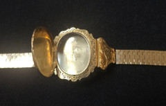 Wonderful 14kt Solid Yellow Gold Victorian Bracelet – Large Emerald w/Diamonds