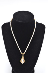 Vtg Signed 1928 Gold Tone Faux Pearl Necklace Drop Teardrop Pendant Rhinestone