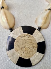 Vintage 1950s-1970s Estate Necklace MOP Teardrop Beads & Geometric Pendant 18”✨