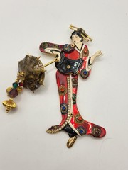 LUNCH AT THE RITZ Geisha Girl Pendant Brooch Hand Painted Fully Articulated