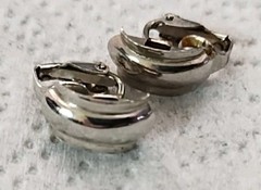Silver Plated GP mixed Vintage metal jewelry& Costume Jewelry lot Of 17