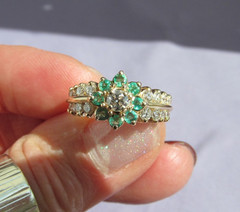 ANTIQUE BRISTOL 14K YELLOW GOLD TIERED EMERALD DIAMOND CLUSTER HALO RING