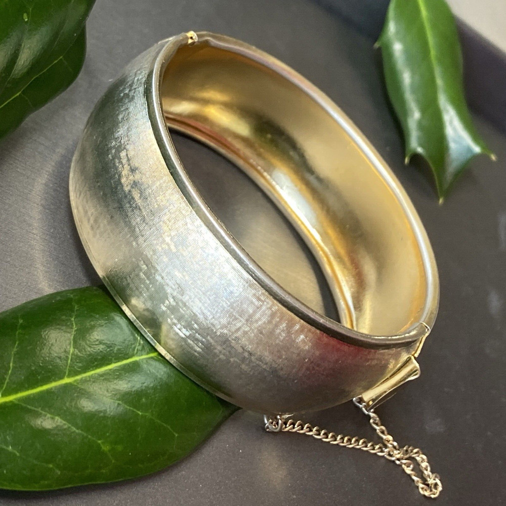 Vintage Bangle Bracelet Estate Jewelry Pre-Owned Textured Gold Plated Wash 7″