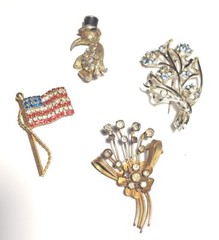 Miscellaneous Jewelry lot 4 Brooch PINS MISSING STONES DISCOLORED METAL