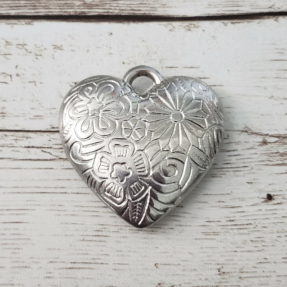 Vintage Pendant – Silver Tone Heart with Floral Detail – No Chain Included
