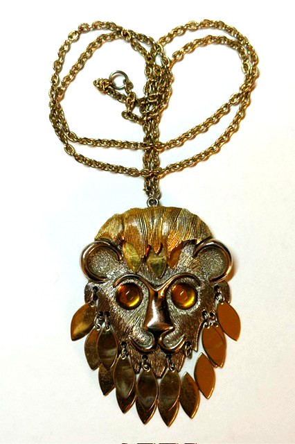 Vintage 1960’s Mixed Metals Stones Unsigned Lion Head Articulated Mane Necklace