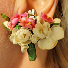 Vtg Silk Flower Bouquet Screw Back Earrings 1950s Romantic Bridal