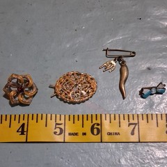 Vintage Mixed Lot Pins & Brooches Gold/Blue Tone Metal Fashion Unisex Adults 6pc