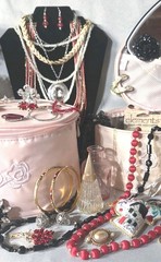 Grandma’s Estate; Jewelry, Trinkets, & Vtg, Fun, Floral Inspired Junk! #171