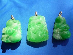 EARTH MINED Green Jadeite JADE semi translucent Pendant Lucky 18K GOLD Medallion