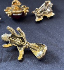 Lot of 4 vintage gold tone animal brooch pins one signed