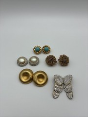 Lot of 5 Pairs of Vintage Signed Clip On Earrings Ciner, Essex, Les Bernard